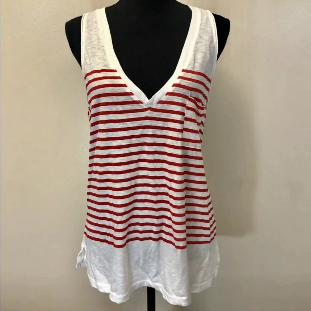 ✨$4 SALE Sundry V Neck Tank Top Size 1